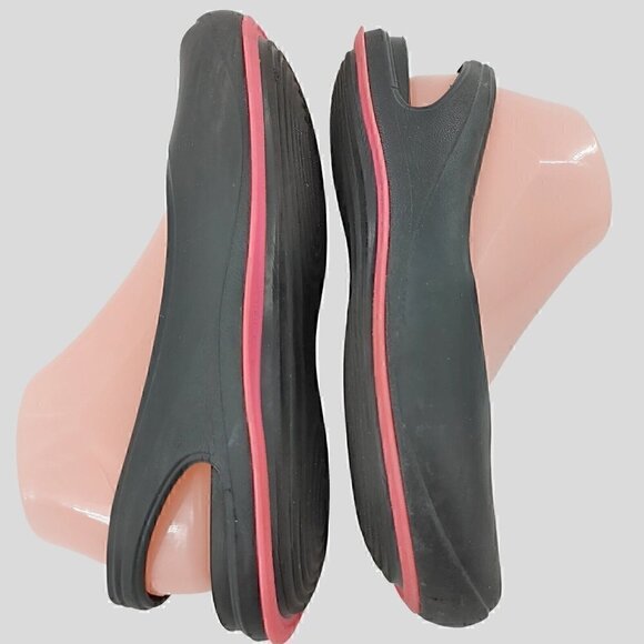 CROCS TONE Croslite Skylar Flat Sling Back Black Pink Toning Flats Size 8 - Picture 4 of 7